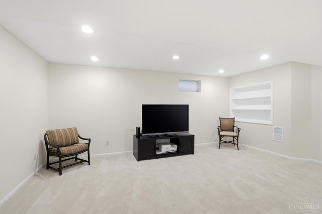 5273 Greenhouse Drive, Mason, OH 45040