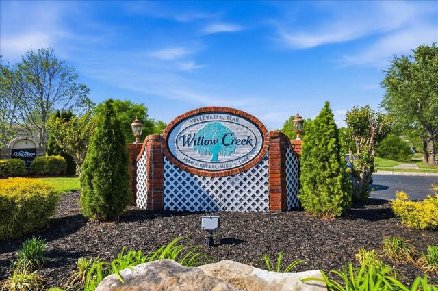 404 Ashbury Circle, Sweetwater, TN 37874