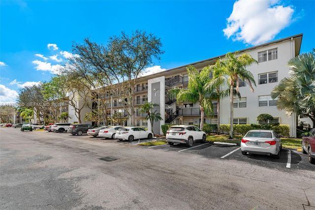 300 SW 134th Way 212E, Pembroke Pines, FL 33027