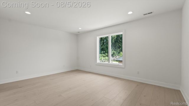 158 Enclave Court, Rochester Hills, MI 48306