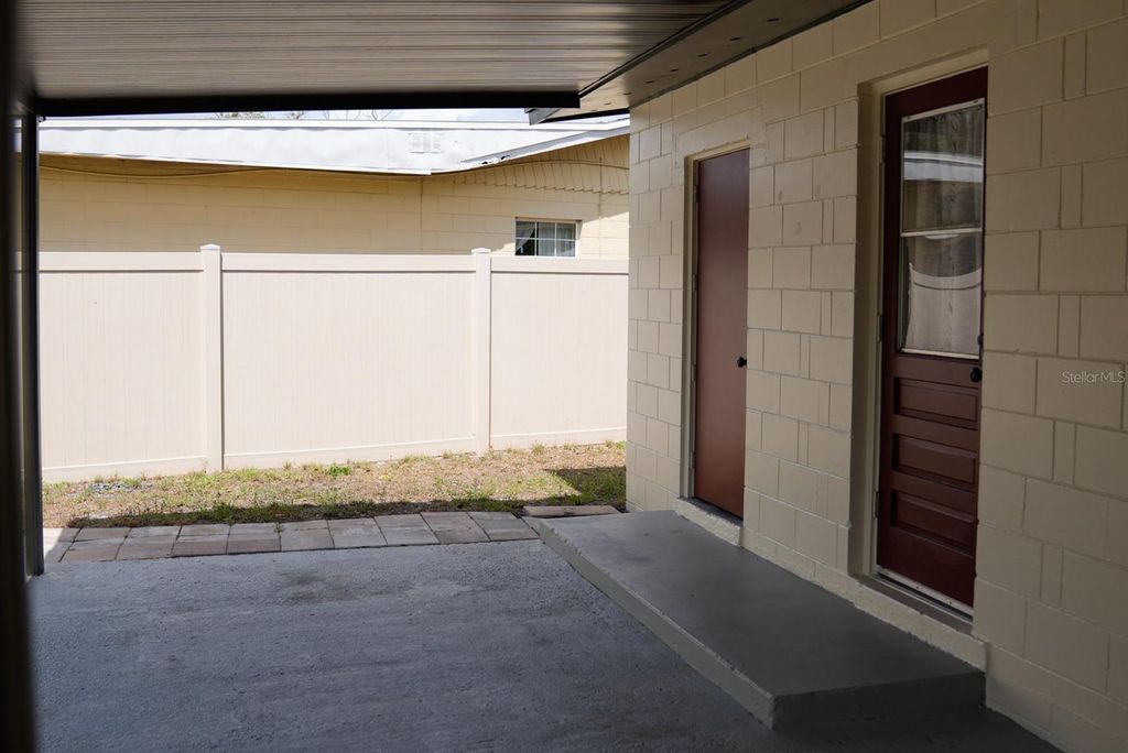 Image 20 of property listing at 1120 SAN LUIS DRIVE, Orlando, FL 32807