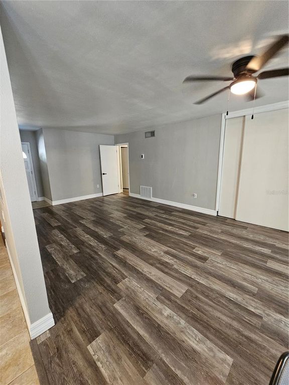 Image 9 of property listing at 1120 SAN LUIS DRIVE, Orlando, FL 32807