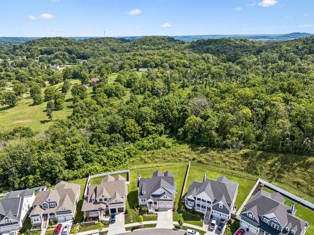 784 Westchester Cir, Hendersonville, TN 37075