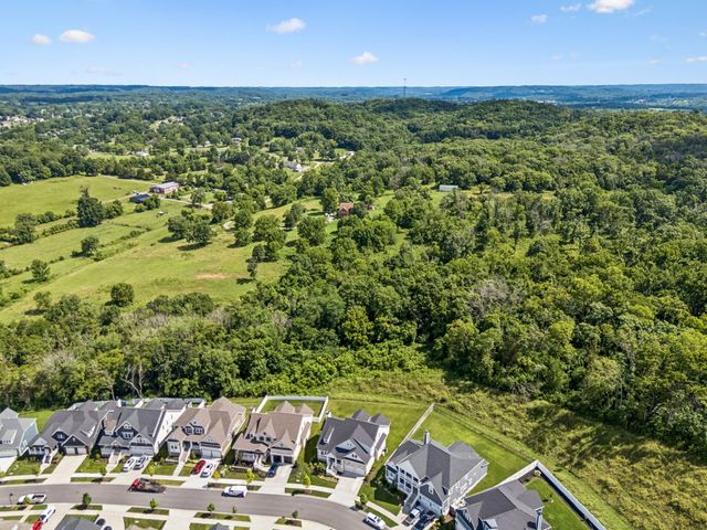 784 Westchester Cir, Hendersonville, TN 37075