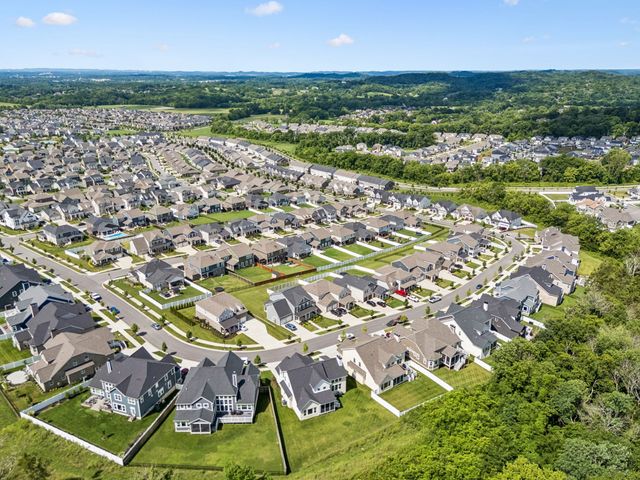 784 Westchester Cir, Hendersonville, TN 37075