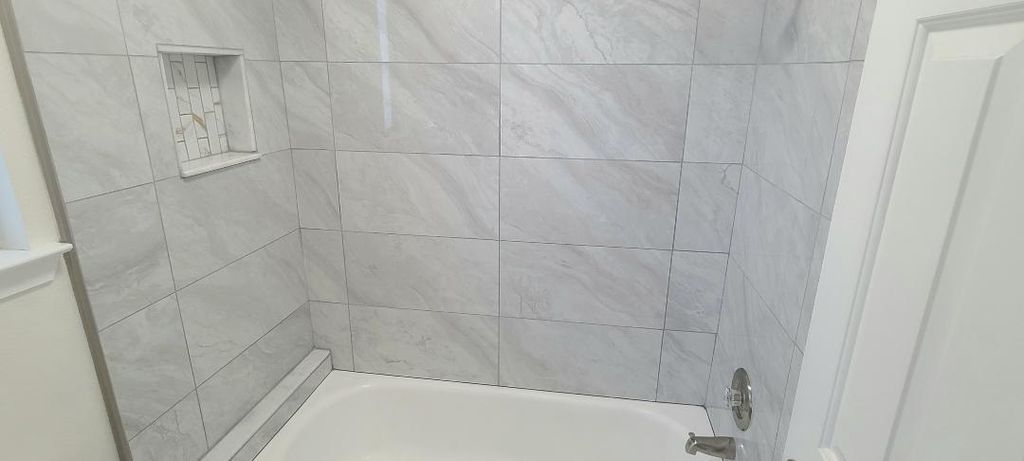 Image 12 of property listing at 5486 W Sample Avenue, Fresno, CA 93722