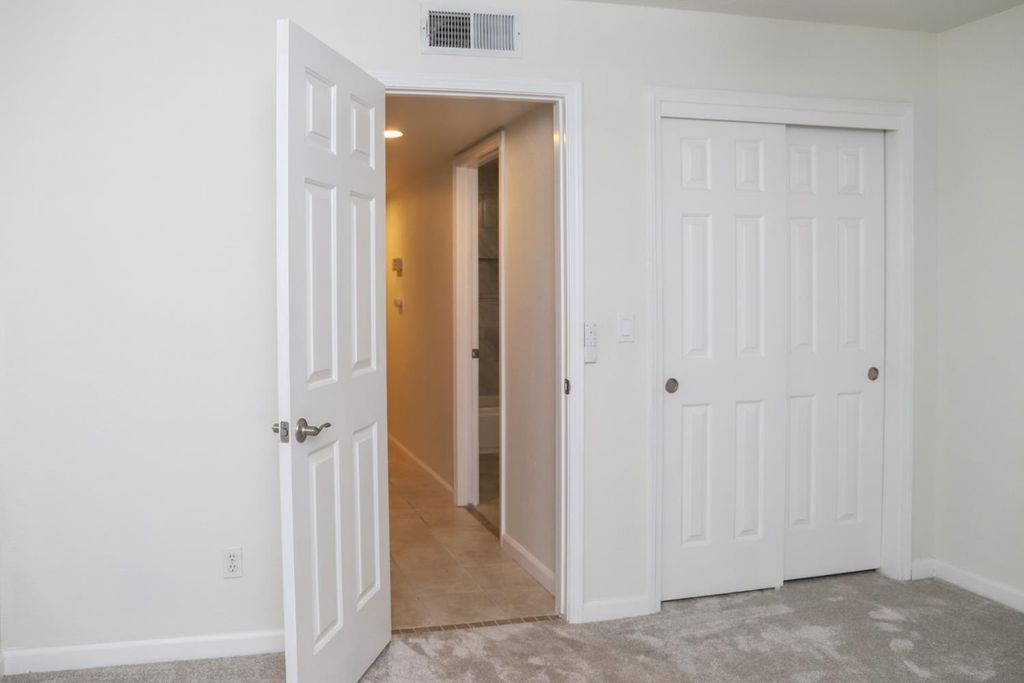 Image 14 of property listing at 5486 W Sample Avenue, Fresno, CA 93722