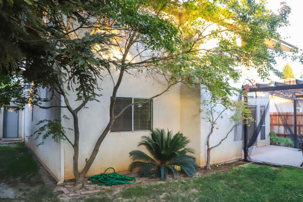 Image 22 of property listing at 5486 W Sample Avenue, Fresno, CA 93722
