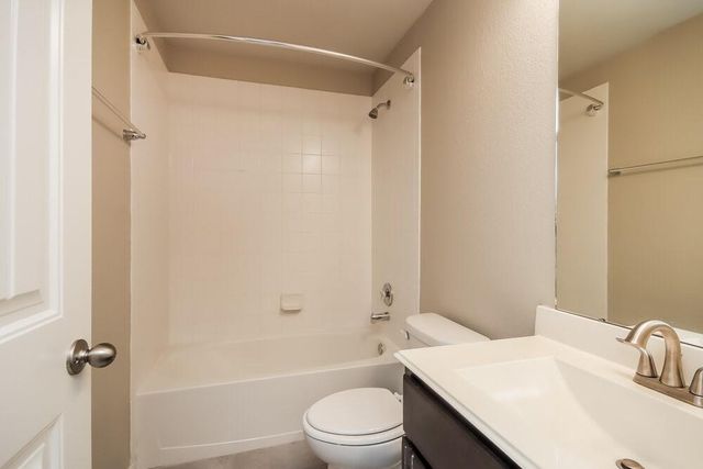 407 Ashley Falls Lane, Rosharon, TX 77583