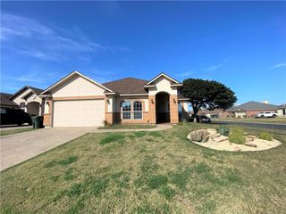 6846 Old Square Dr, Corpus Christi, TX 78414