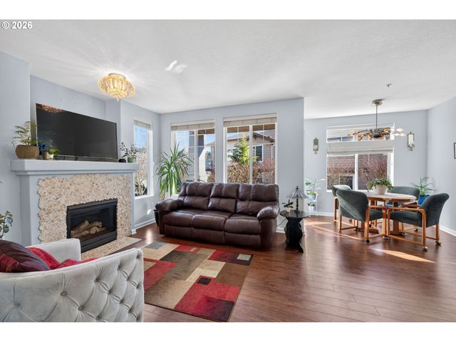 14810 Sw SANDHILL Loop 101, Beaverton, OR 97007