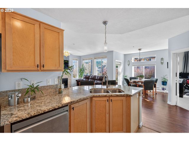 14810 Sw SANDHILL Loop 101, Beaverton, OR 97007