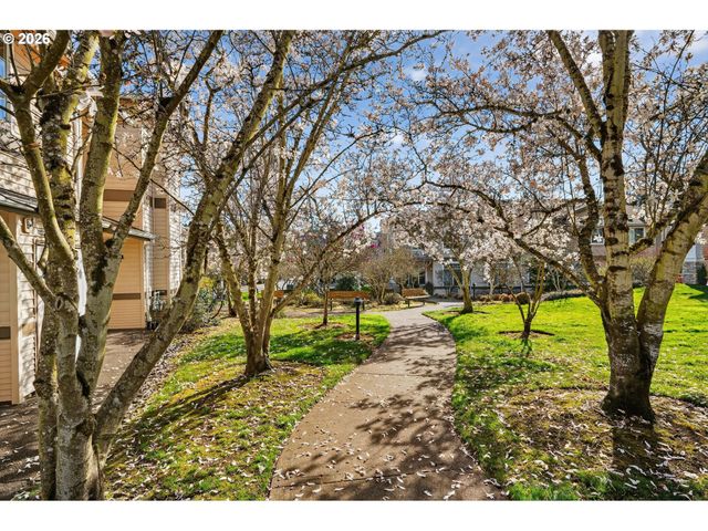 14810 Sw SANDHILL Loop 101, Beaverton, OR 97007