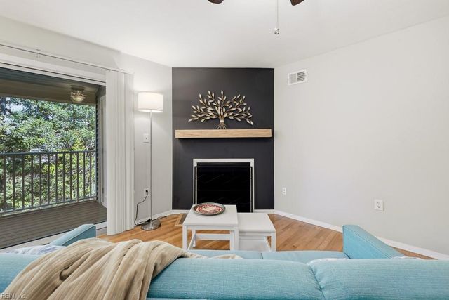 1001 Autumn Woods Ln Apt 111, Virginia Beach, VA 23454