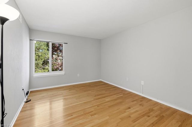 1001 Autumn Woods Ln Apt 111, Virginia Beach, VA 23454