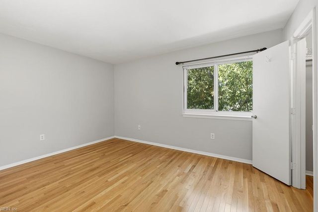 1001 Autumn Woods Ln Apt 111, Virginia Beach, VA 23454