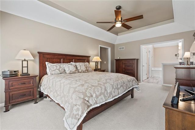 8410 Greenwood Circle, Lenexa, KS 66215