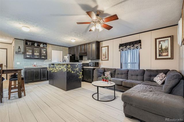 4211 E 100th Avenue, Thornton, CO 80229