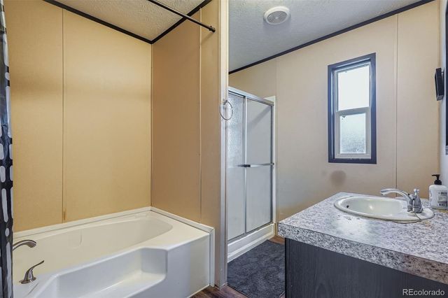 4211 E 100th Avenue, Thornton, CO 80229