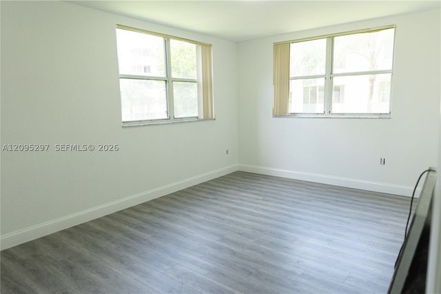 8225 Lake Dr 203, Doral, FL 33166