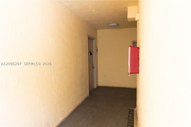 8225 Lake Dr 203, Doral, FL 33166