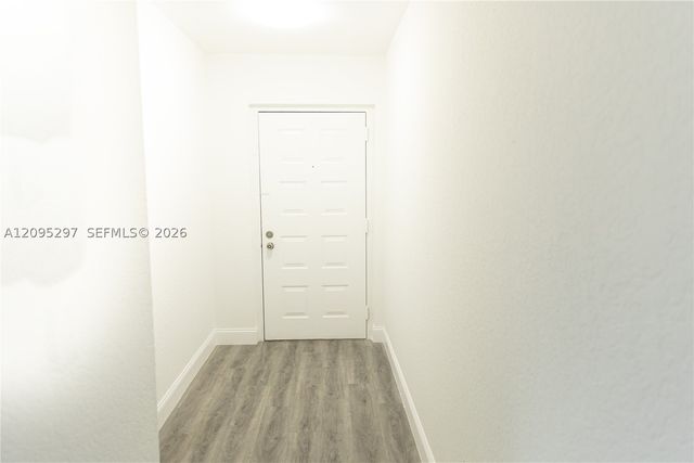 8225 Lake Dr 203, Doral, FL 33166