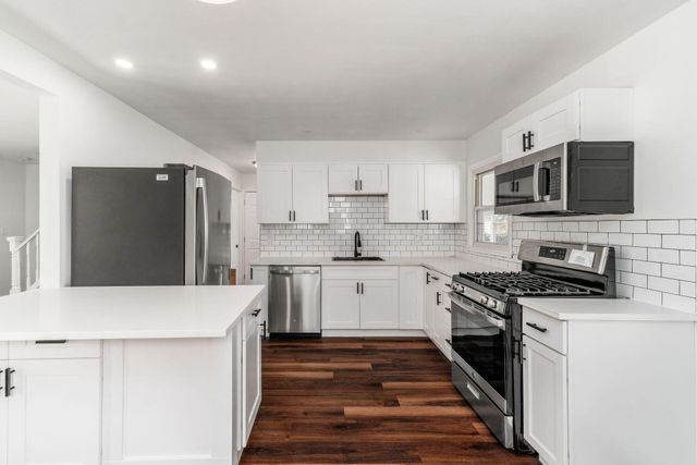 902 Eastmoor Boulevard, Columbus, OH 43209