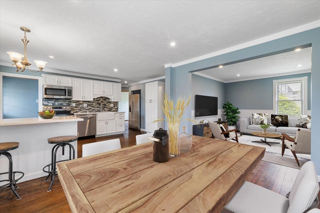 11 Everett Ave, Webster, MA 01570
