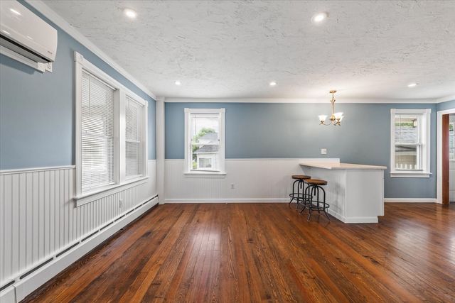 11 Everett Ave, Webster, MA 01570