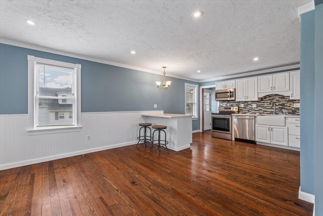 11 Everett Ave, Webster, MA 01570