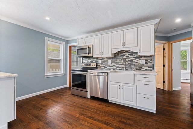 11 Everett Ave, Webster, MA 01570