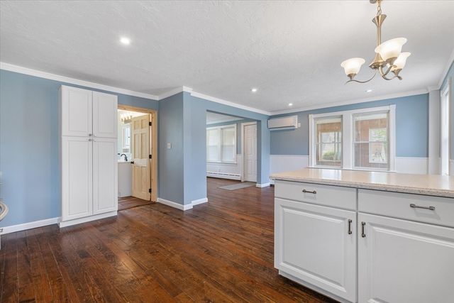 11 Everett Ave, Webster, MA 01570