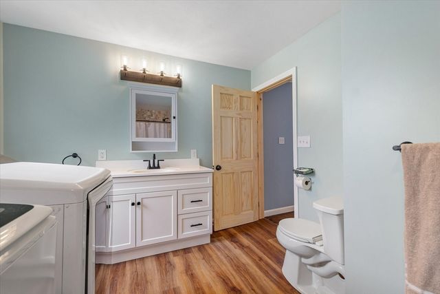 11 Everett Ave, Webster, MA 01570
