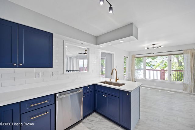 3102 Belknap Beach Rd, Prospect, KY 40059