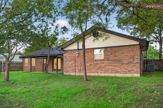 612 Simpson Terrace, Bedford, TX 76021