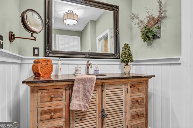 110 Seven Oaks Way, Eatonton, GA 31024