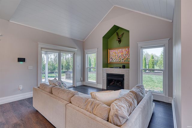6568 Woodland Springs Drive, Newburgh, IN 47630
