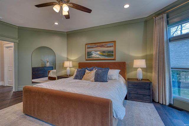 6568 Woodland Springs Drive, Newburgh, IN 47630