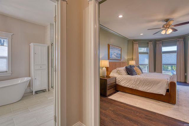 6568 Woodland Springs Drive, Newburgh, IN 47630