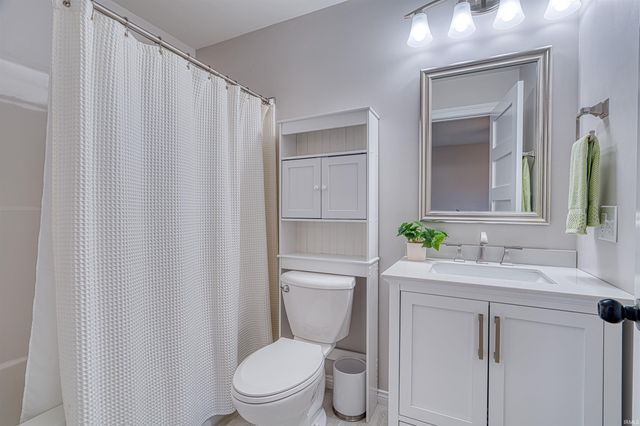 6568 Woodland Springs Drive, Newburgh, IN 47630