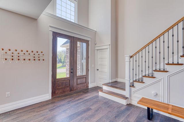 6568 Woodland Springs Drive, Newburgh, IN 47630