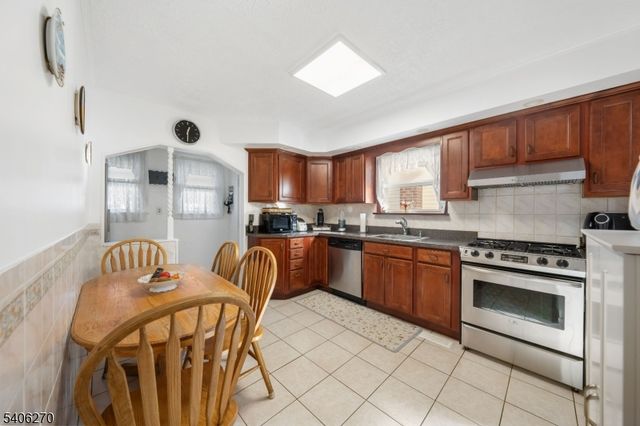 1611 N Sunset Pl, Union Twp., NJ 07083