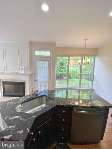81 ARELL CT, Alexandria, VA 22304