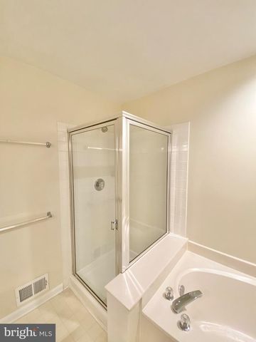 81 ARELL CT, Alexandria, VA 22304