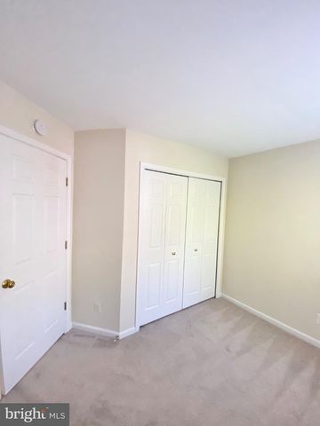 81 ARELL CT, Alexandria, VA 22304