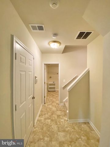 81 ARELL CT, Alexandria, VA 22304