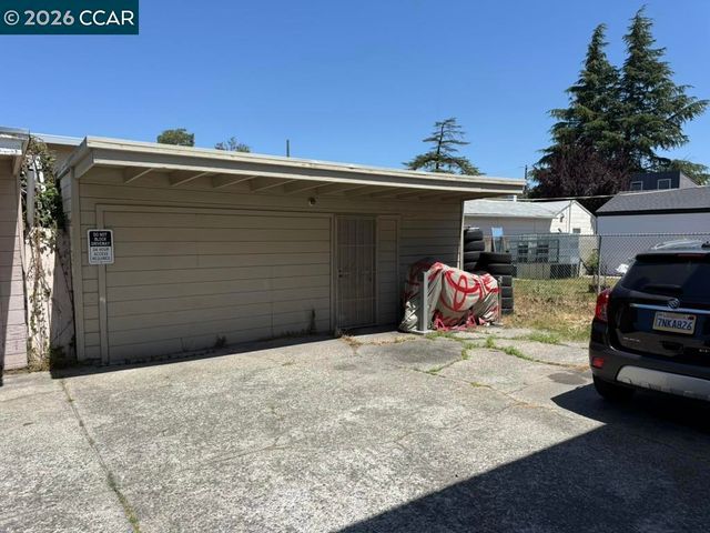 2227 Warner Ave, Oakland, CA 94603