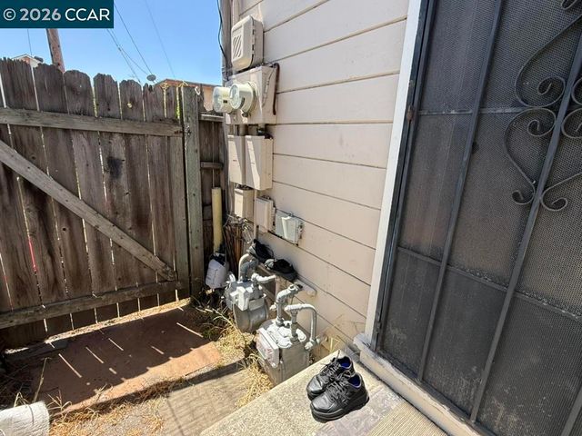 2227 Warner Ave, Oakland, CA 94603