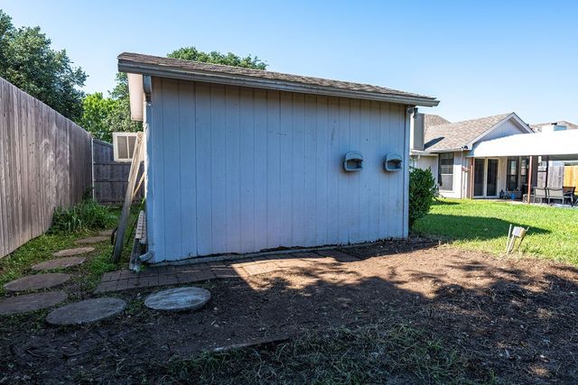 6852 Megan Lane, North Richland Hills, TX 76182