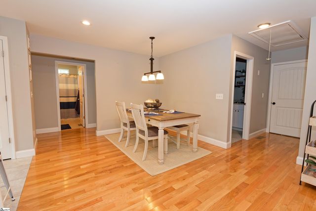 209 Nanie Myree Lane, Wellford, SC 29385